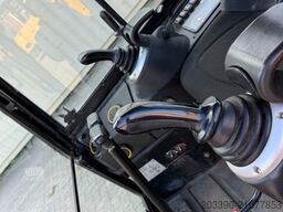 JCB 16C-1 / 2021 BJ / 1.246 H/ 3 x Löffel