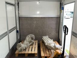 Mercedes-Benz Sprinter 4x2 Box truck – 3-temperature refrigerati
