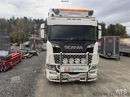 Scania R650 6x4 Crane truck – 23 tm HMF crane