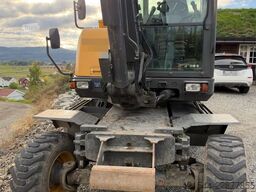 Volvo EW60E Wheeled excavator with tiltrotator and 2 buc