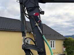 Volvo EW60E Wheeled excavator with tiltrotator and 2 buc