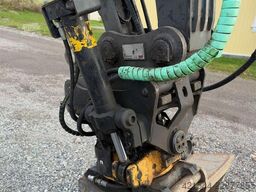Volvo EW60E Wheeled excavator with tiltrotator and 2 buc