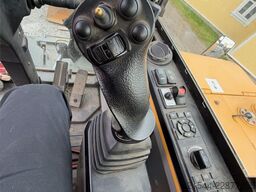 Volvo EW60E Wheeled excavator with tiltrotator and 2 buc
