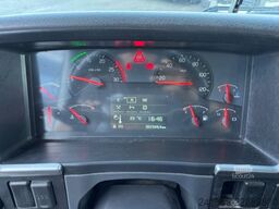 VOLVO FM-330 4x2