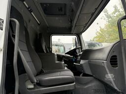 Mercedes-Benz Axor 2533 6X2 Kran Hiab 144-2