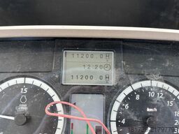 John Deere 6000 M 11.0t 6155M agricultural tractor