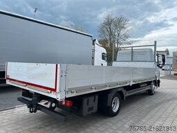 MERCEDES-BENZ 821