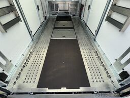 Brian James Race Transporter 5 Autotransporter geschlossen