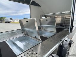 Brian James Race Transporter 5 Autotransporter geschlossen