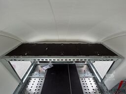 Brian James Race Transporter 5 Autotransporter geschlossen