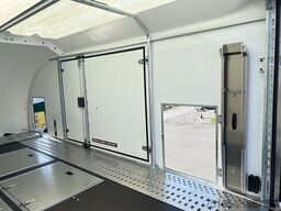 Brian James Race Transporter 6 Autotransporter geschlossen