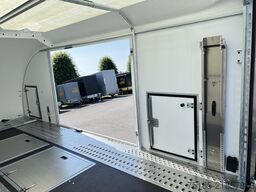 Brian James Race Transporter 6 Autotransporter geschlossen