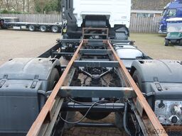 MAN TGX 18 .340 4x2 Full air Chassis, twist locks