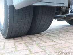 MAN TGX 18 .340 4x2 Full air Chassis, twist locks