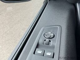 Peugeot E-Expert 100% elektrisch kippende zijlader