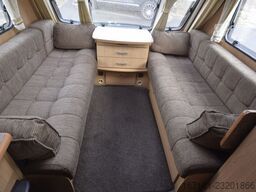 Elddis Odyssey 462 mit Mover und Vorzelt