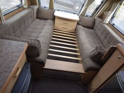  Elddis Odyssey 462 mit Mover und Vorzelt
