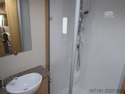 Elddis Odyssey 462 mit Mover und Vorzelt