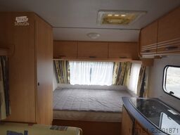 CARAVELAIR Antares 390 mit Vorzelt