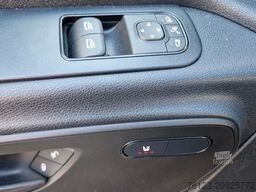 MERCEDES-BENZ 519 und 517 Glasdach XXL 20 Sitze Stock