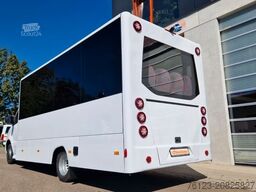 MERCEDES-BENZ 30 Sitzer Schul- Transferbus 519 Lagerfahrzeug