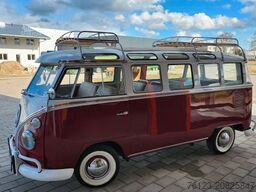 VOLKSWAGEN T 1 Samba mit Safarifenster