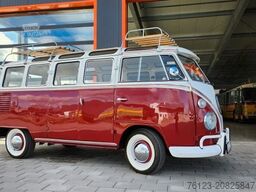 VOLKSWAGEN T 1 Samba mit Safarifenster