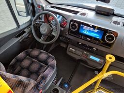 MERCEDES-BENZ Sprinter 517 Heckniederflur Vorlauffahrzeug