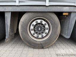 Schmitz Cargobull Curtainsider Mega Getränke