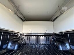 TOYOTA Hilux 2.4 4x4 Double Cab NESTLE TRAVEL MC