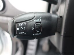 OPEL Vivaro L 2,0 CDTi Cargo 3-Sitzer/ Top Regal/ CAM