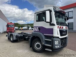 MAN TGS 26.320 6X2-4 BL TGS 26.320 6X2-4 BL, Lenk-/Liftachse, Rechtslenker, Export Only!