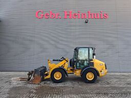 Caterpillar 906H Bucket + Forks!