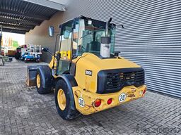 Caterpillar 906H Bucket + Forks!