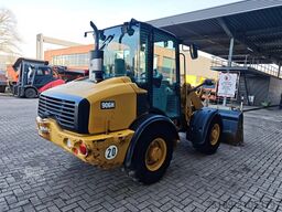 Caterpillar 906H Bucket + Forks!