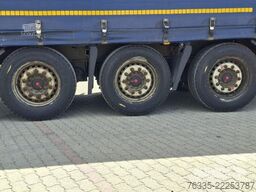 Kögel Curtainsider Mega