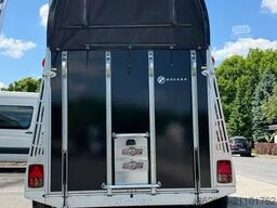 BUECKER TRAILER M 2-Pferdeanhänger