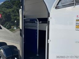 BUECKER TRAILER M 2-Pferdeanhänger