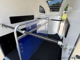 BUECKER TRAILER M 2-Pferdeanhänger
