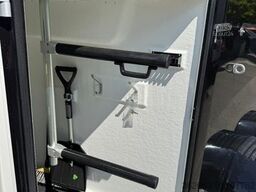 BUECKER TRAILER M 2-Pferdeanhänger