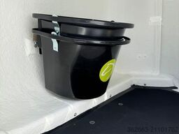 BUECKER TRAILER M 2-Pferdeanhänger