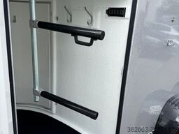 BUECKER TRAILER Careliner L Pferdeanhänger mit Rampe-Tür-System