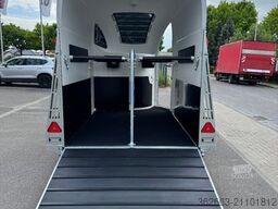 BUECKER TRAILER Careliner L Pferdeanhänger mit Rampe-Tür-System