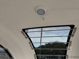 BUECKER TRAILER Careliner L Pferdeanhänger mit Rampe-Tür-System