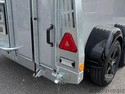 BUECKER TRAILER Careliner L Pferdeanhänger mit Rampe-Tür-System