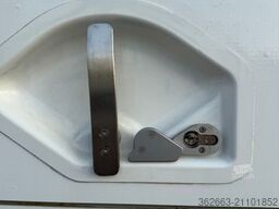 MERCEDES-BENZ AXOR 18.29 A mit Pecocar Leerkabine