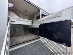 MERCEDES-BENZ Atego Böckmann Kompakter Pferde-LKW mit Wohnung