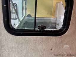 MERCEDES-BENZ Atego Böckmann Kompakter Pferde-LKW mit Wohnung