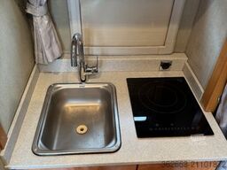 MERCEDES-BENZ Atego Böckmann Kompakter Pferde-LKW mit Wohnung