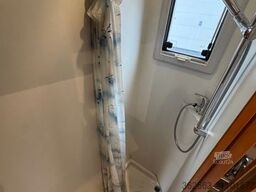 MERCEDES-BENZ Atego Böckmann Kompakter Pferde-LKW mit Wohnung